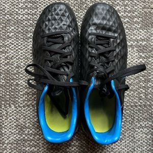 Tiempo Legend 8 Pro Turf Cleats Black ‘Siren Red Photo Blue' men’s size 7